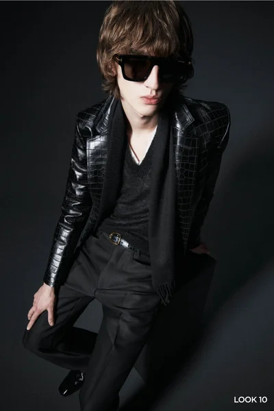 Look 10